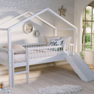 Forrest lit cabane avec toboggan